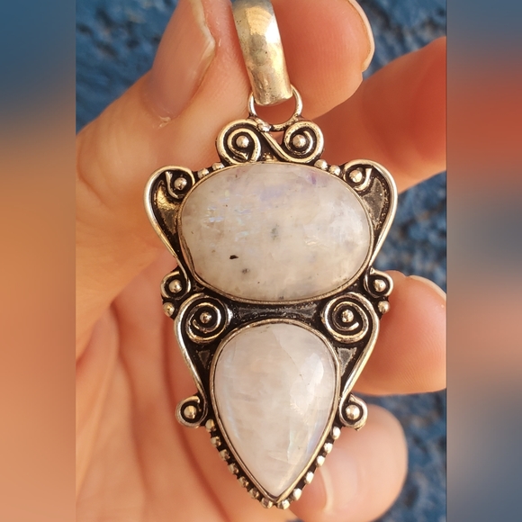 New Rainbow Moonstone 925 Silver Pendant. - Picture 3 of 16